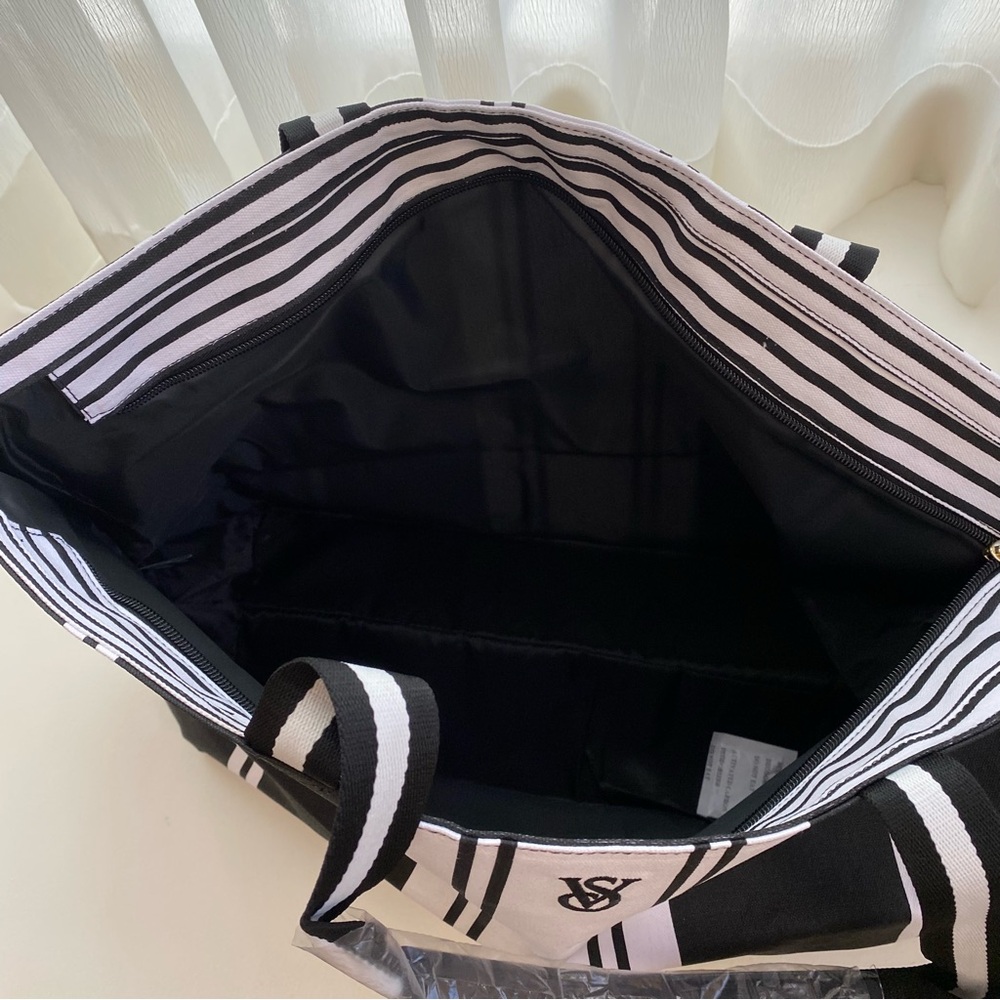 NWT Victoria’s Secret VS Striped Tote - Picture 4 of 10